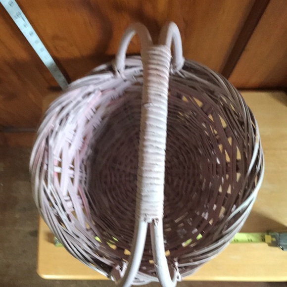 Large rustic lavender wicker basket - Picture 4 of 6
